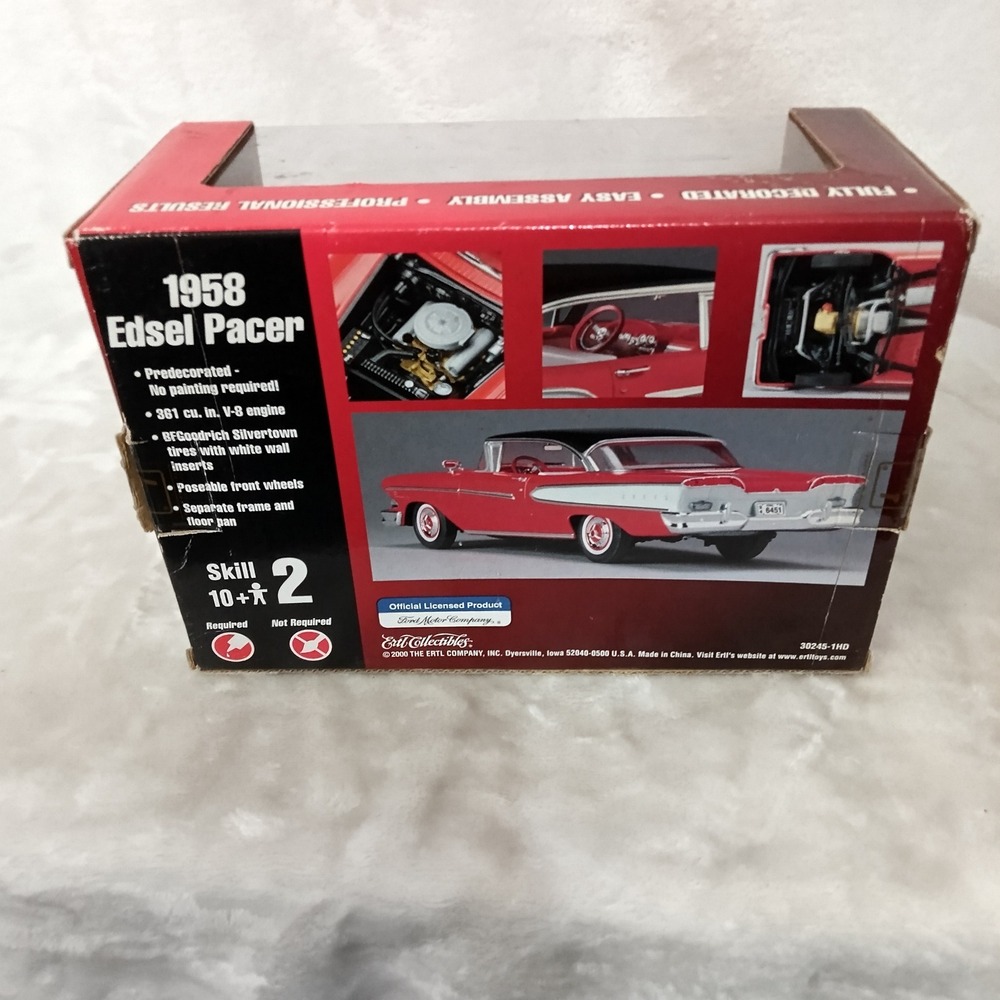 AMT CustomShop 1958 Edsel Pacer 1:25 Scale Predecorated Plastic Model Kit 30245 - Picture 4 of 4
